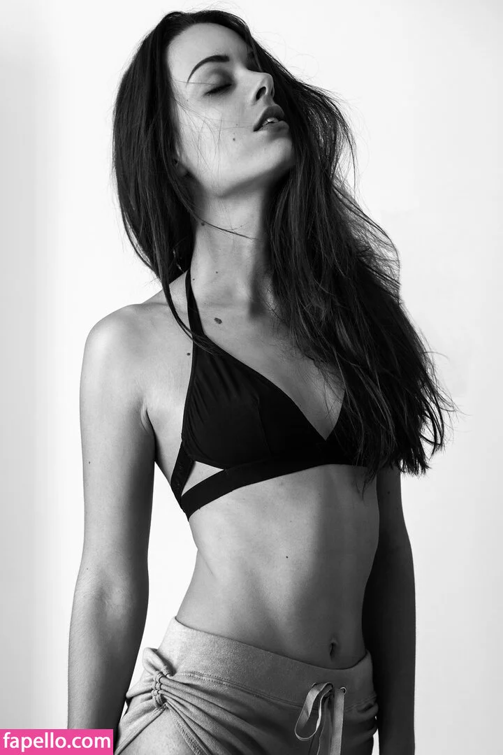 Victorienne Magnen Onlyfans Photo Gallery 