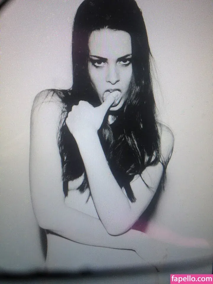 Victorienne Magnen Onlyfans Photo Gallery 