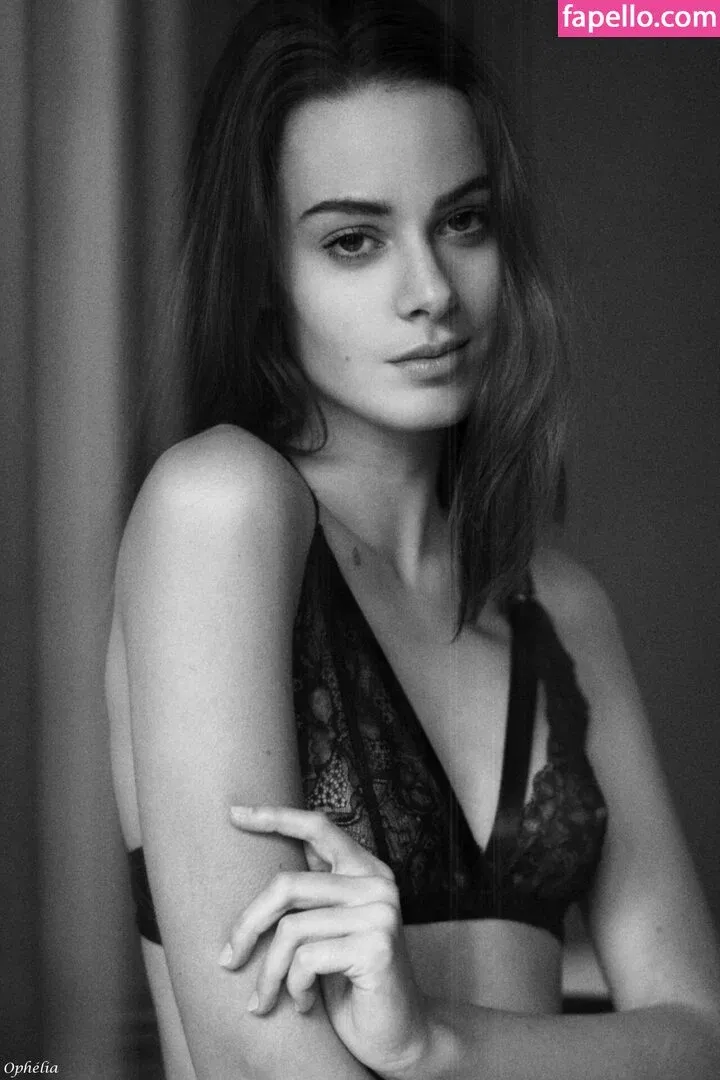 Victorienne Magnen Onlyfans Photo Gallery 