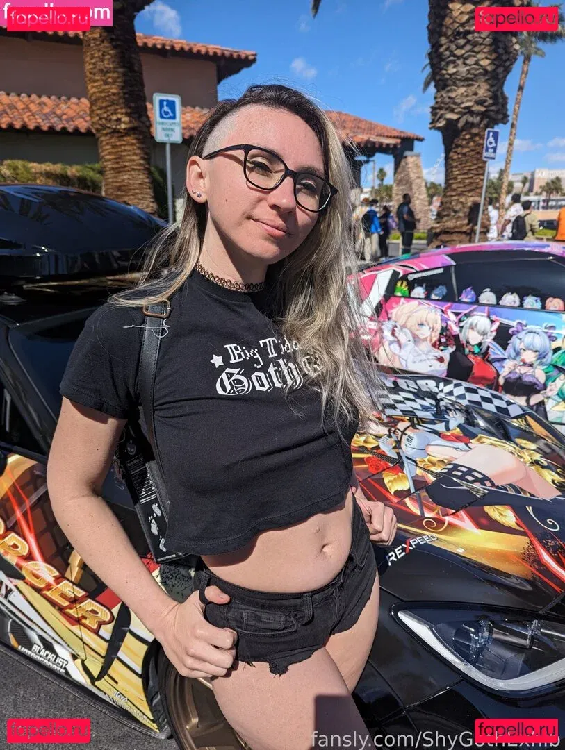 ShyGothExhib Onlyfans Photo Gallery 