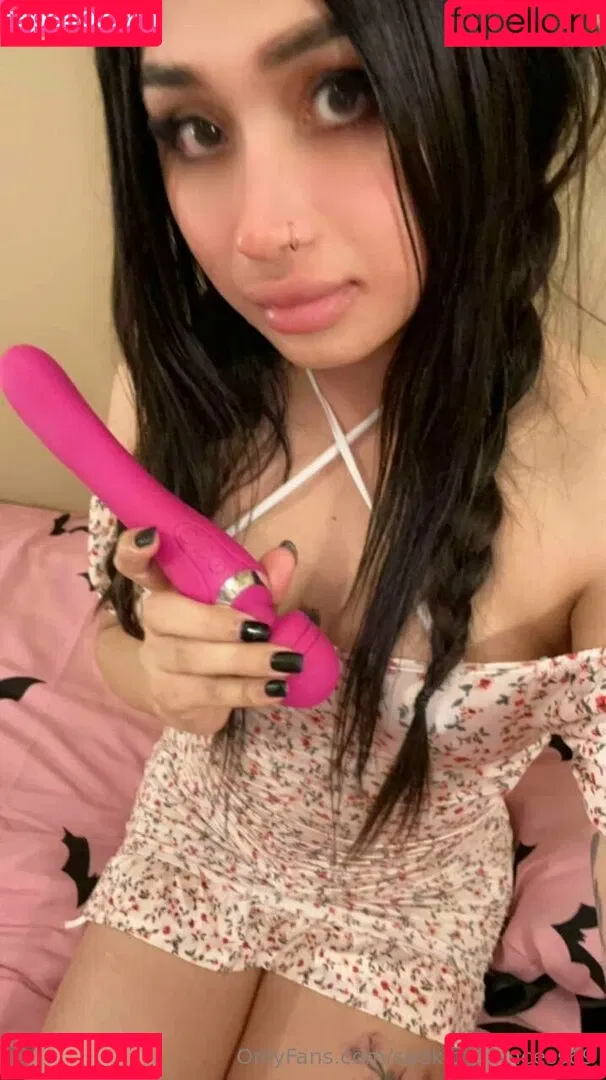 sadkittyprincess69 Onlyfans Photo Gallery 