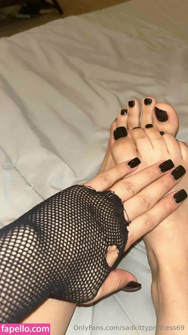 sadkittyprincess69 Onlyfans Photo Gallery 