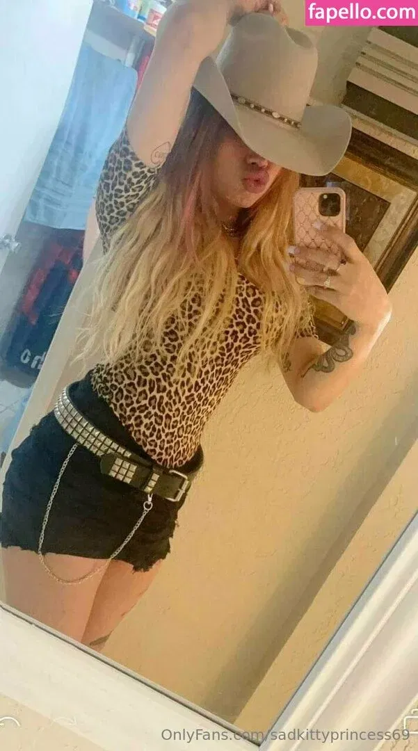 sadkittyprincess69 Onlyfans Photo Gallery 