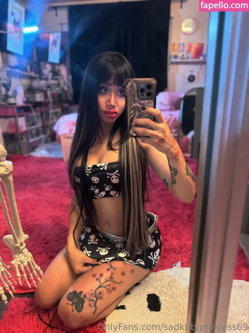 sadkittyprincess69 Onlyfans Photo Gallery 
