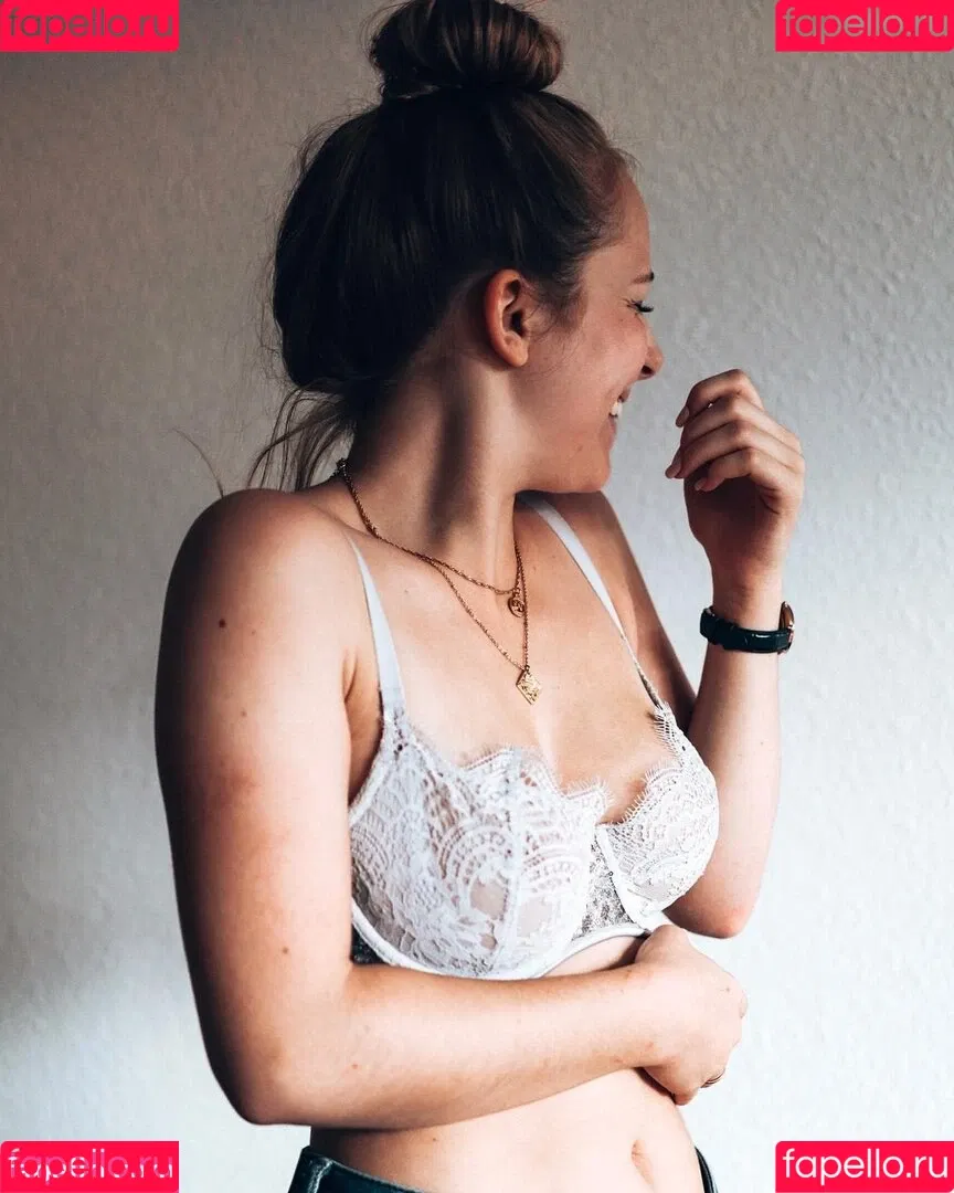 Carina Spoon Onlyfans Photo Gallery 