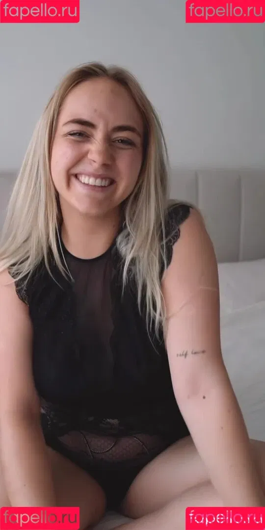 Carina Spoon Onlyfans Photo Gallery 
