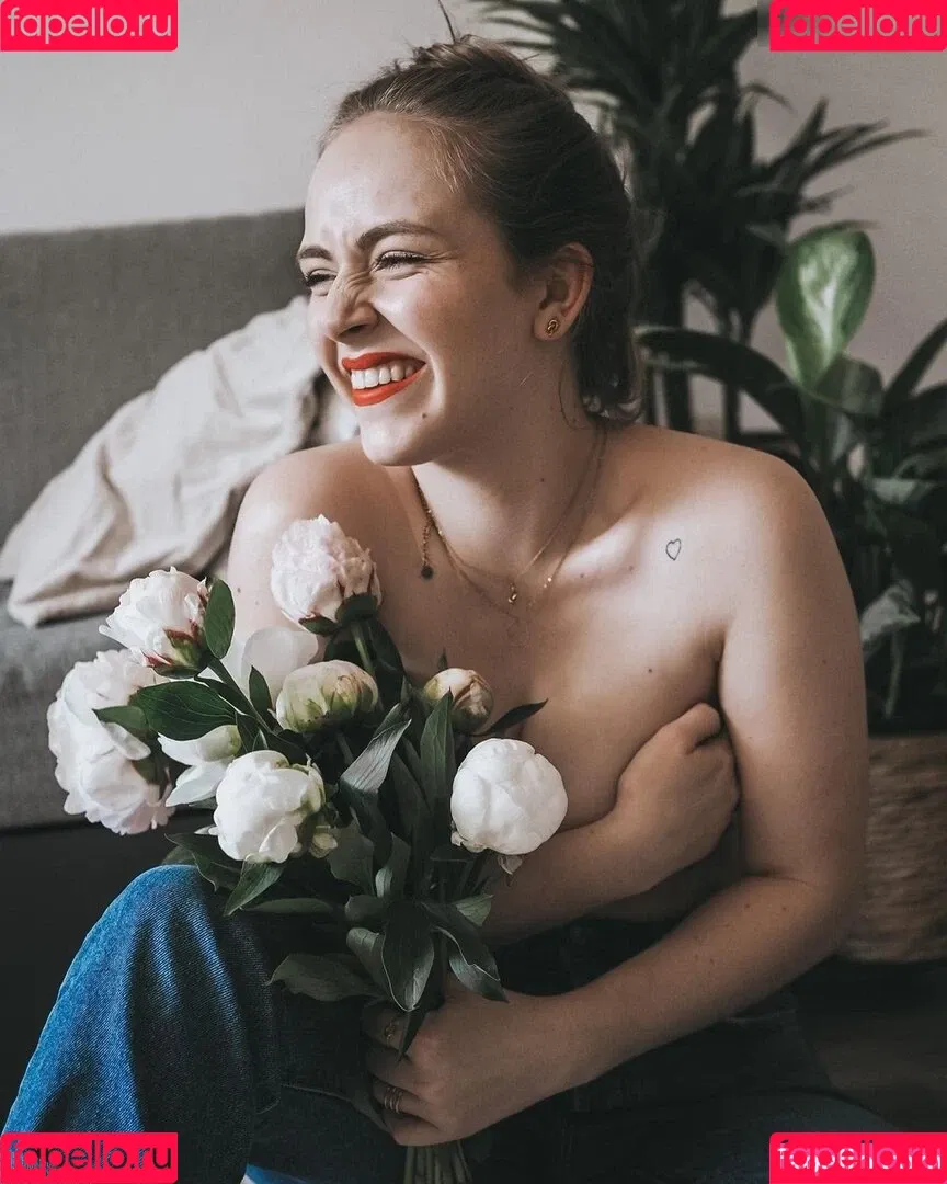 Carina Spoon Onlyfans Photo Gallery 