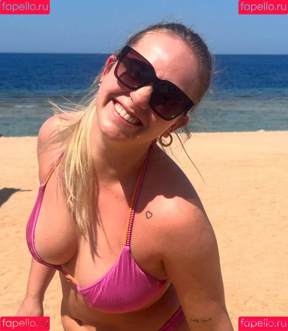 Carina Spoon Onlyfans Photo Gallery 