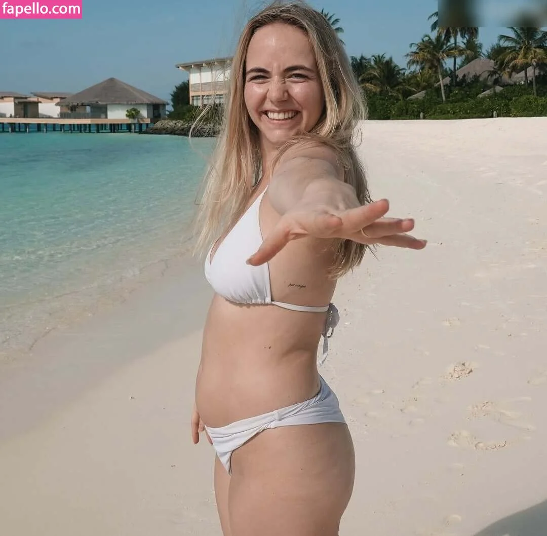 Carina Spoon Onlyfans Photo Gallery 