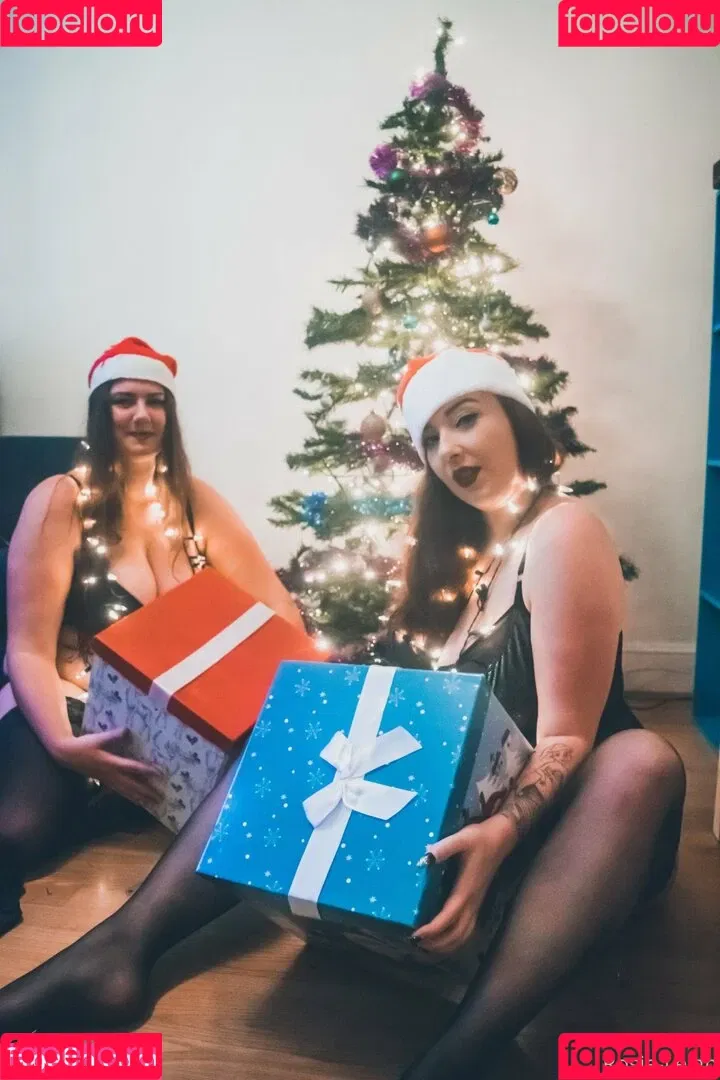 Rosie-Leigh-x Onlyfans Photo Gallery 