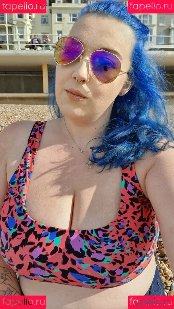 Rosie-Leigh-x Onlyfans Photo Gallery 