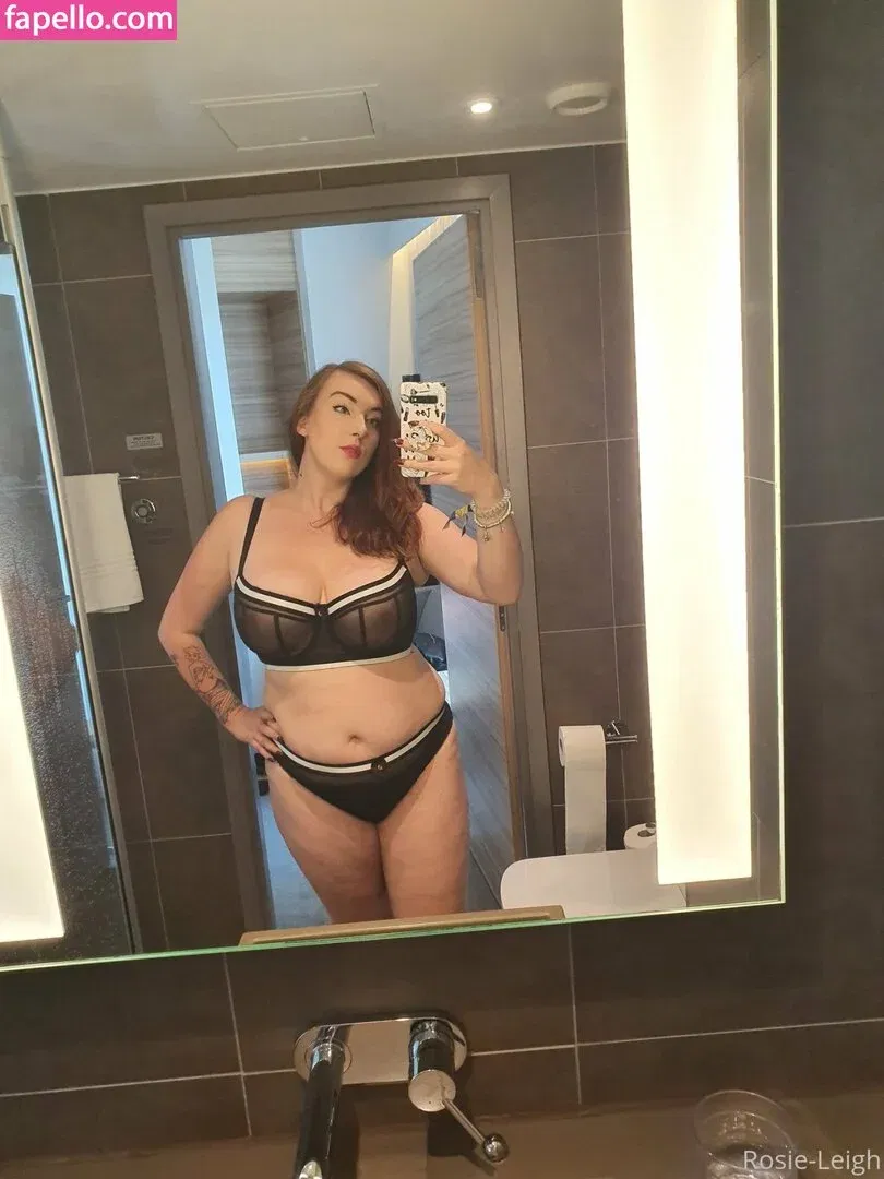 Rosie-Leigh-x Onlyfans Photo Gallery 