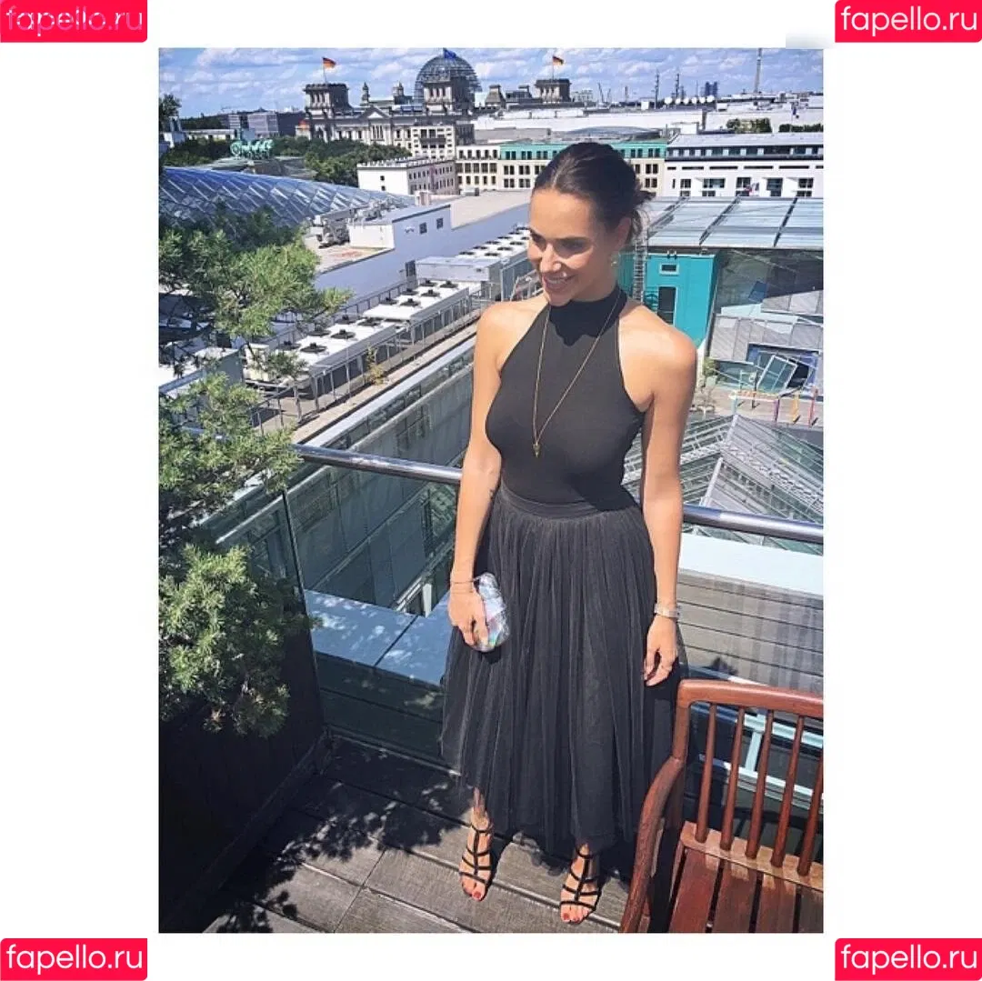 Esther Sedlaczek Onlyfans Photo Gallery 