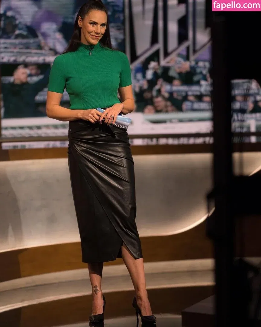 Esther Sedlaczek Onlyfans Photo Gallery 