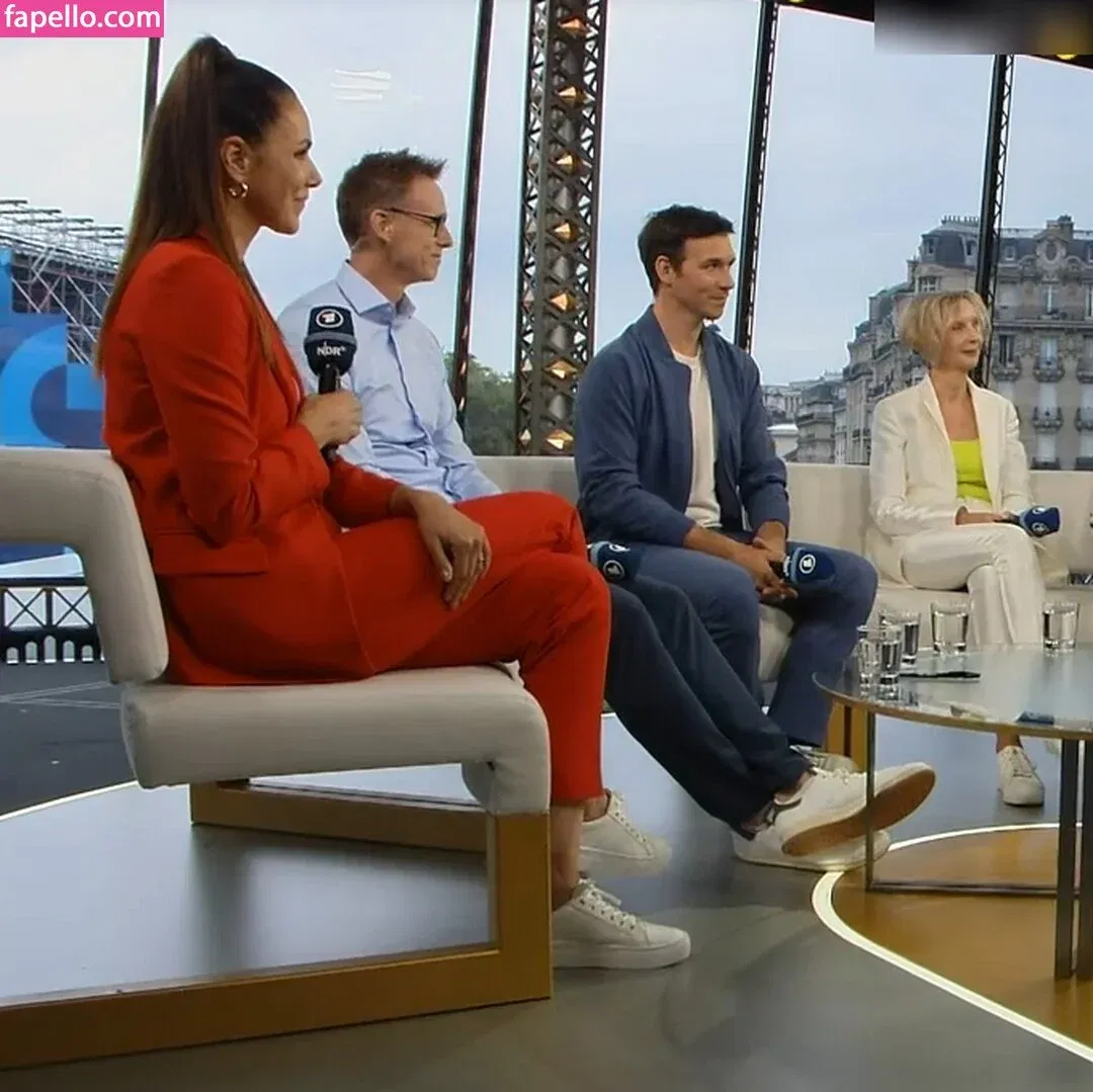 Esther Sedlaczek Onlyfans Photo Gallery 