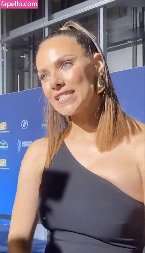 Esther Sedlaczek Onlyfans Photo Gallery 