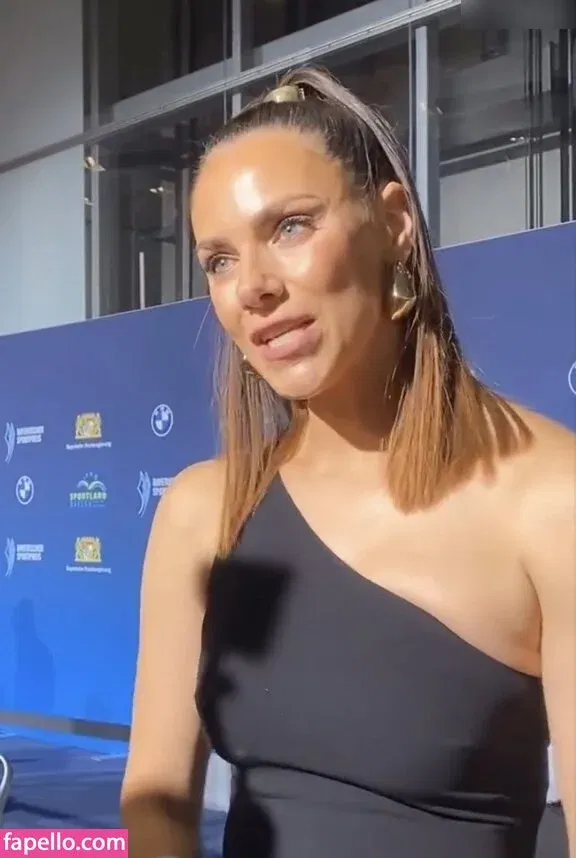 Esther Sedlaczek Onlyfans Photo Gallery 