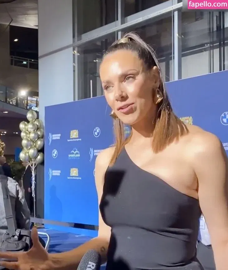 Esther Sedlaczek Onlyfans Photo Gallery 