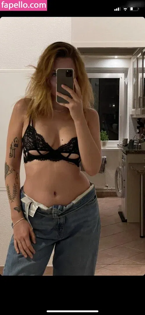 whosrobin Onlyfans Photo Gallery 