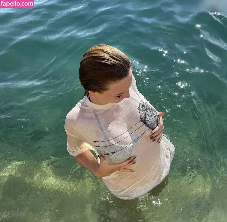 whosrobin Onlyfans Photo Gallery 