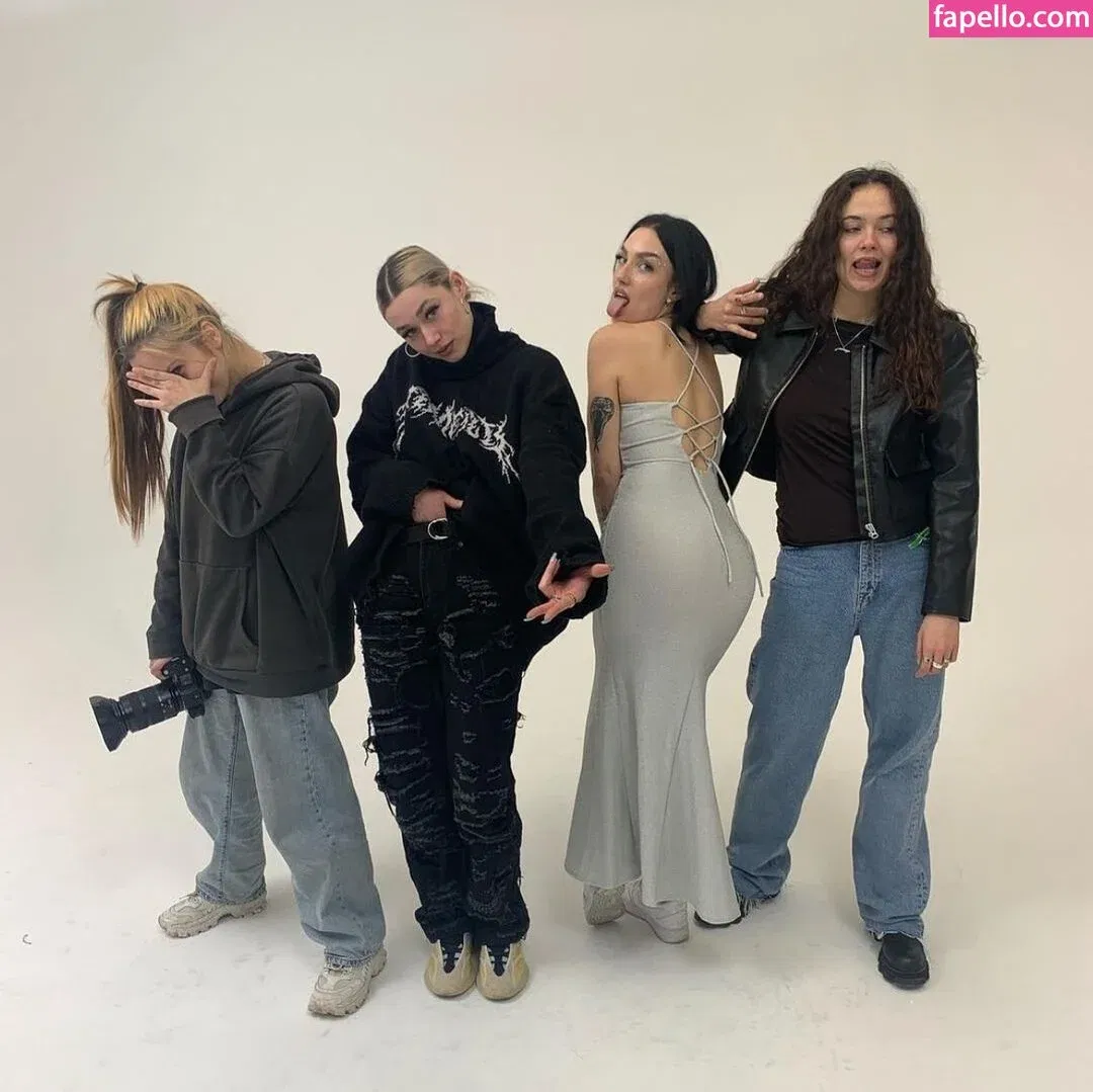 whosrobin Onlyfans Photo Gallery 