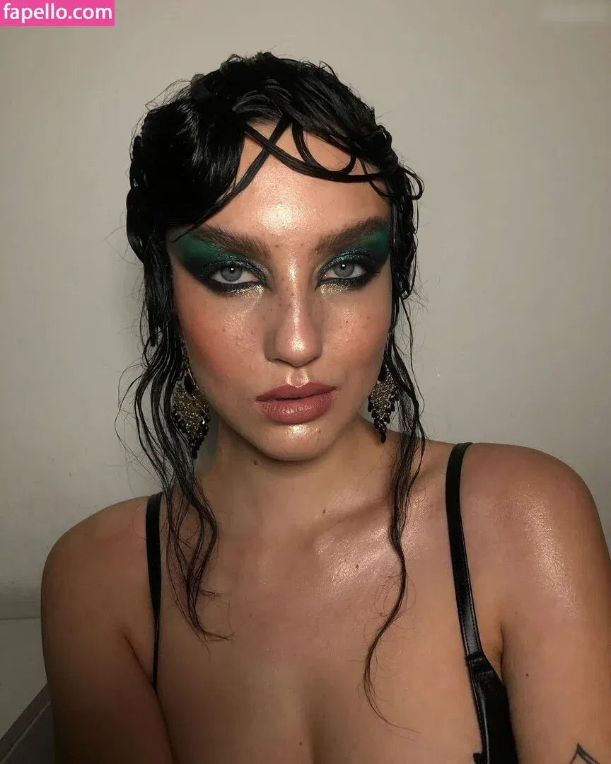 whosrobin Onlyfans Photo Gallery 