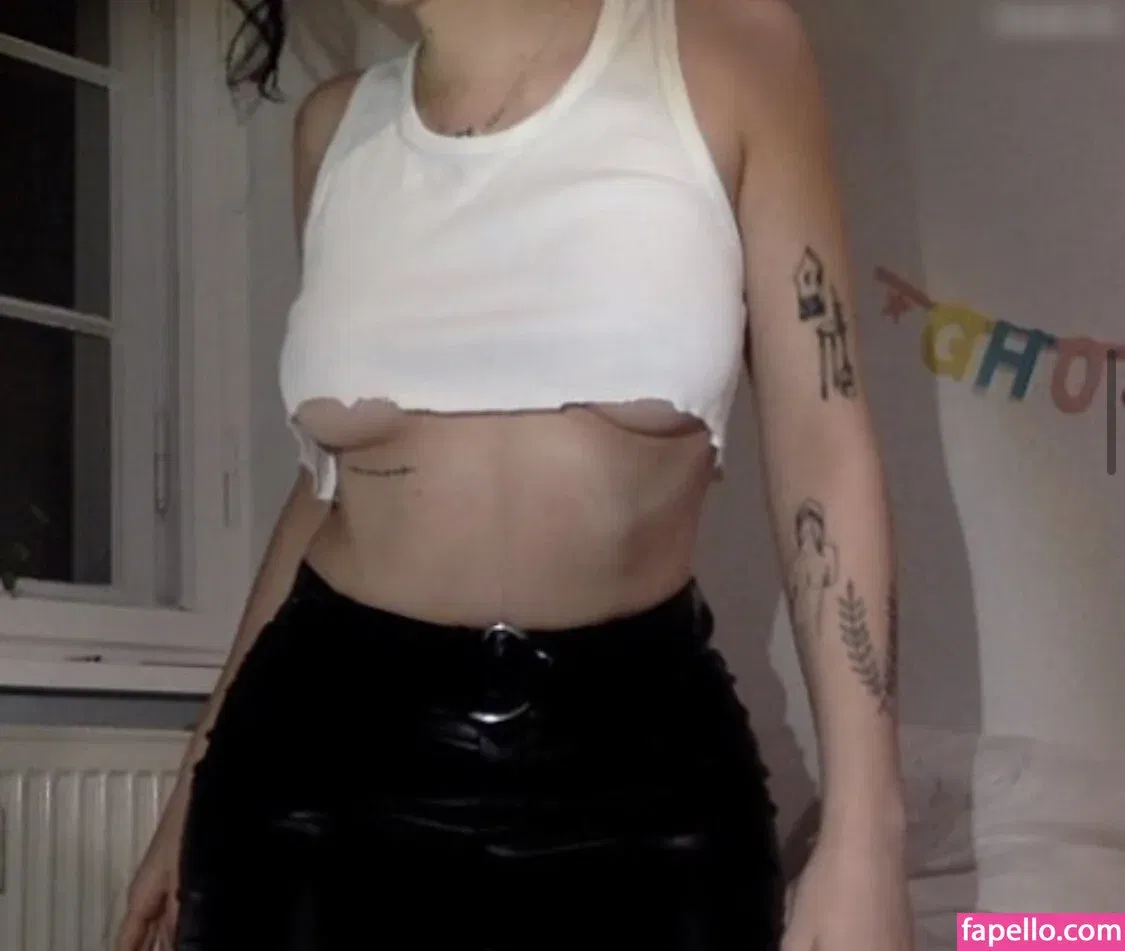 whosrobin Onlyfans Photo Gallery 