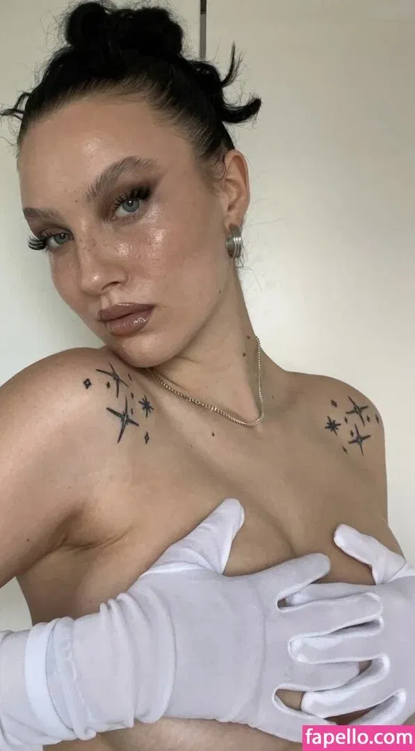 whosrobin Onlyfans Photo Gallery 