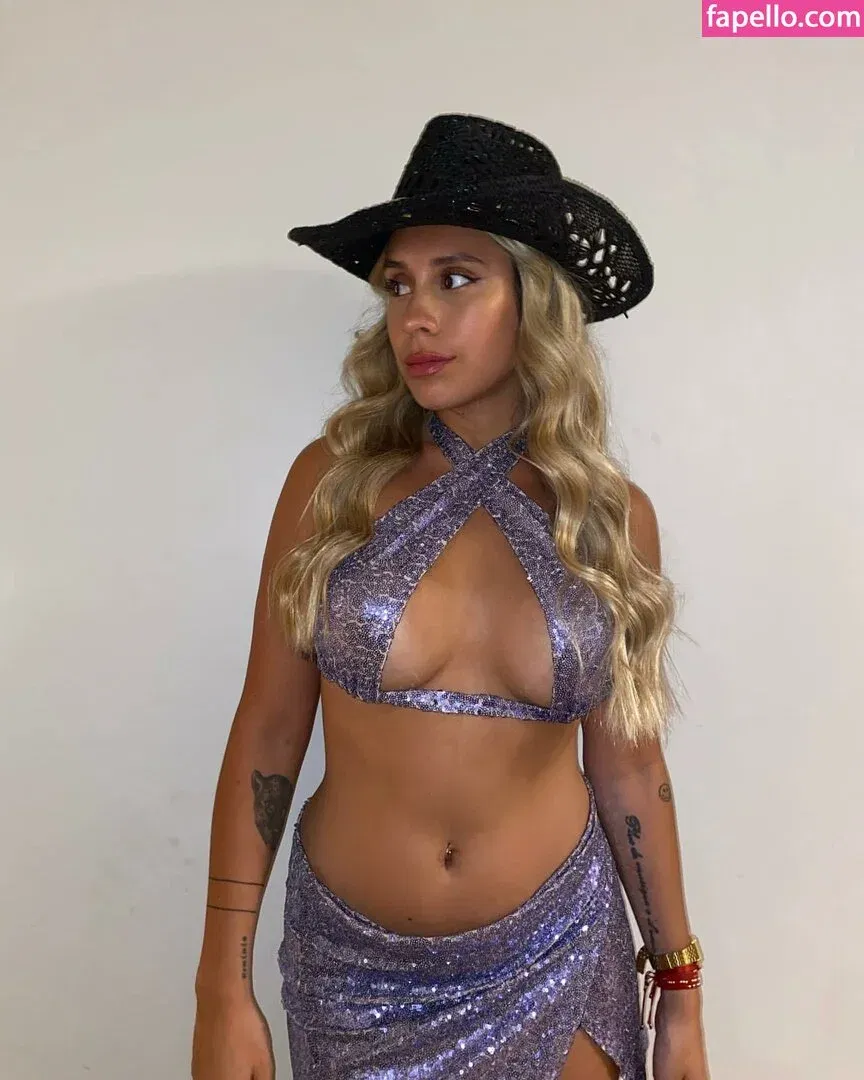 More Escudero Onlyfans Photo Gallery 