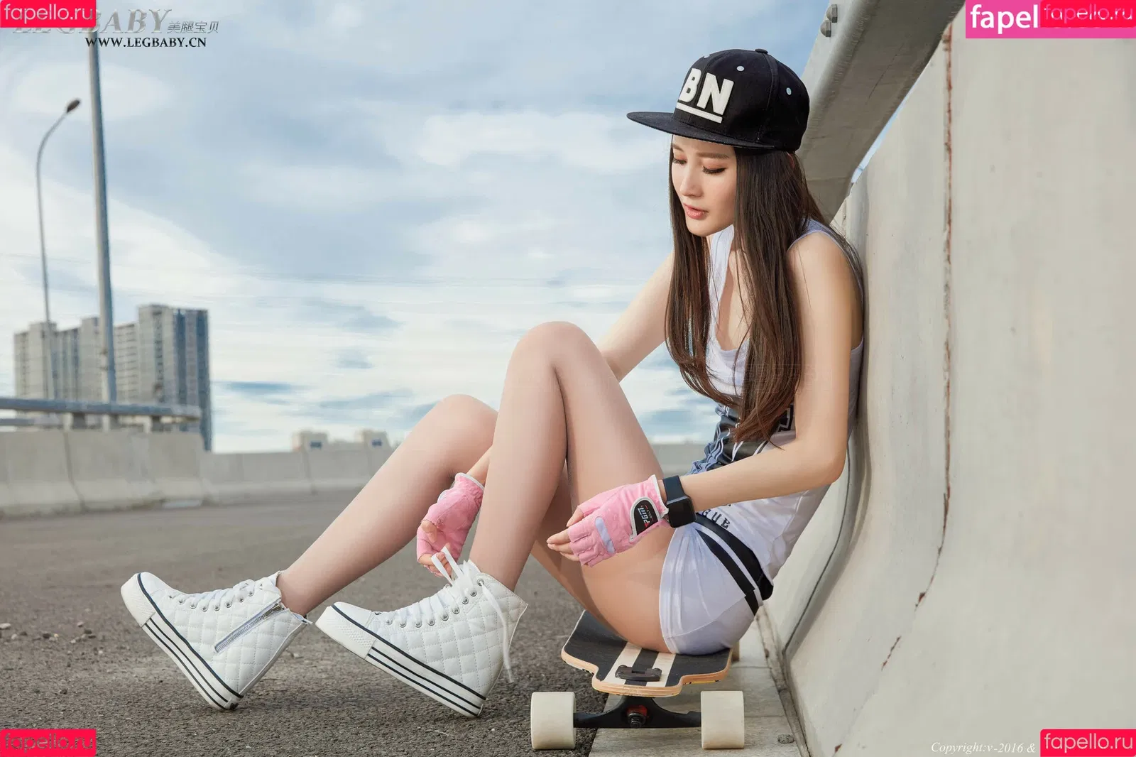Legbaby Model Onlyfans Photo Gallery 