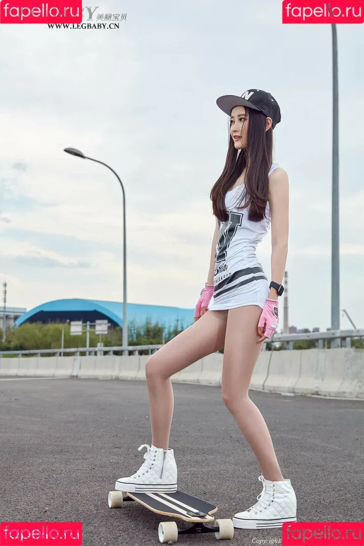Legbaby Model Onlyfans Photo Gallery 