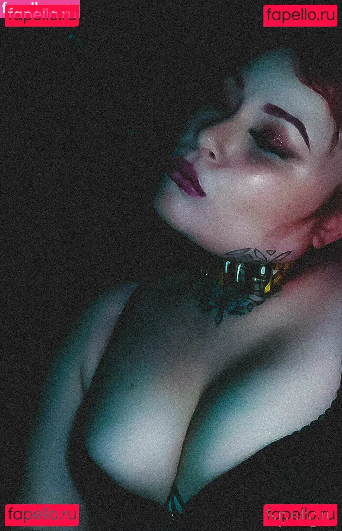 split.girl Onlyfans Photo Gallery 