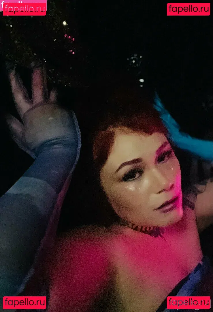 split.girl Onlyfans Photo Gallery 