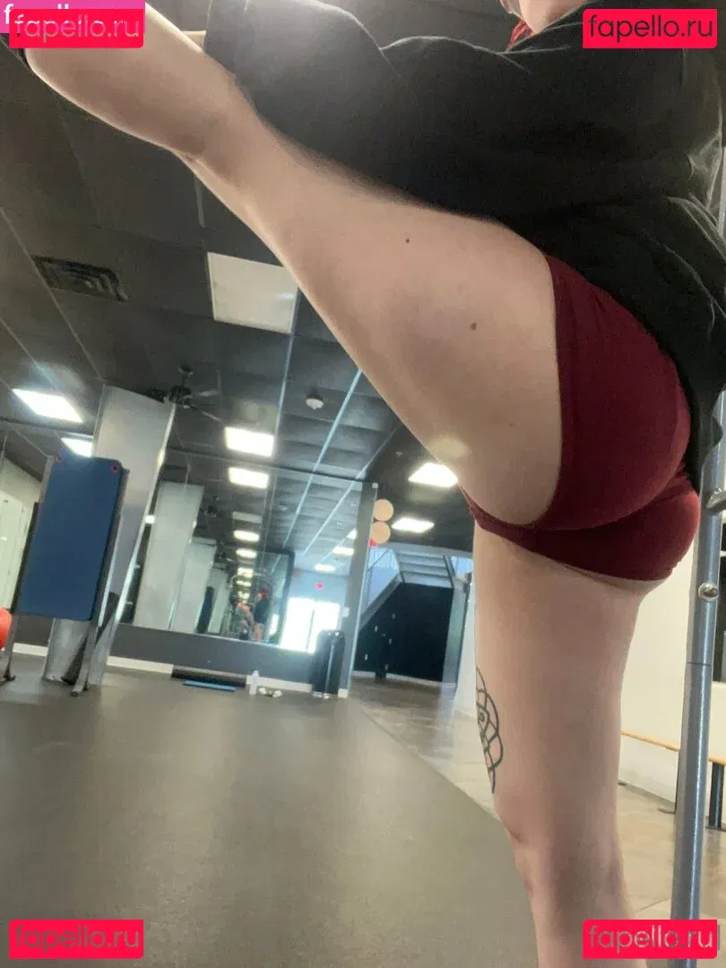 split.girl Onlyfans Photo Gallery 