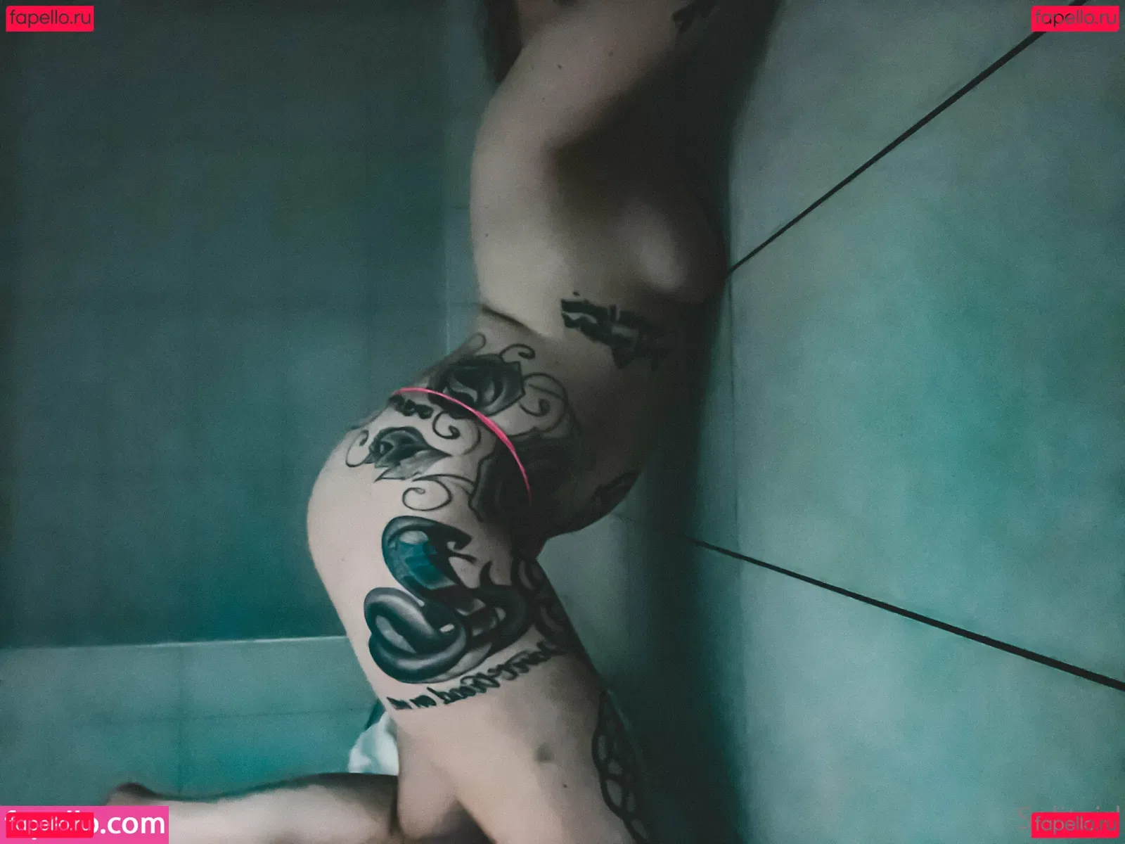 split.girl Onlyfans Photo Gallery 