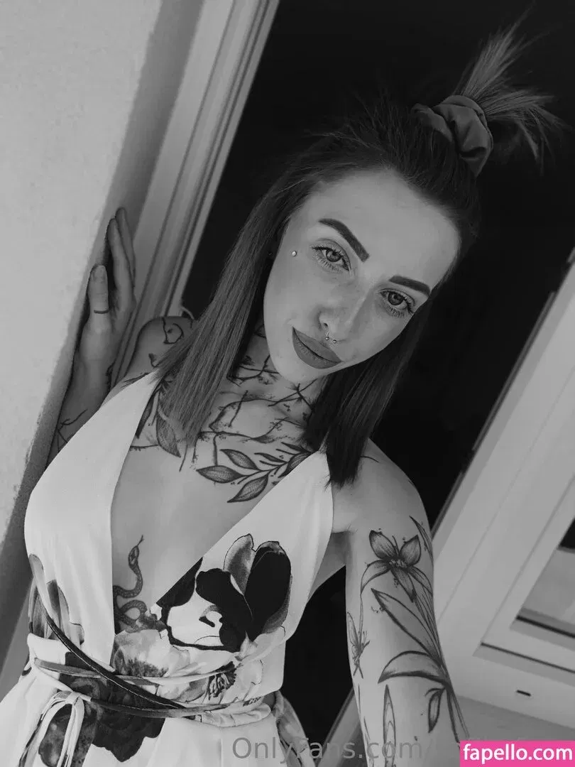 sofikafoxx Onlyfans Photo Gallery 