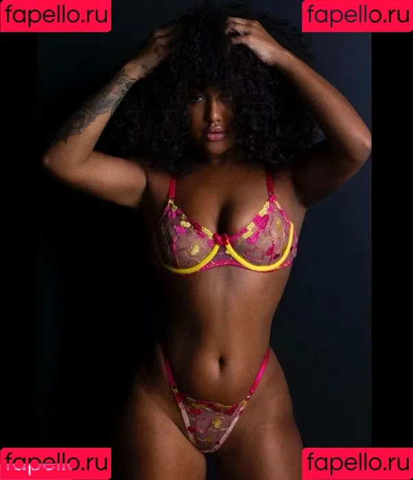 Marlie Lewis Onlyfans Photo Gallery 