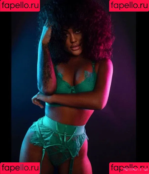 Marlie Lewis Onlyfans Photo Gallery 