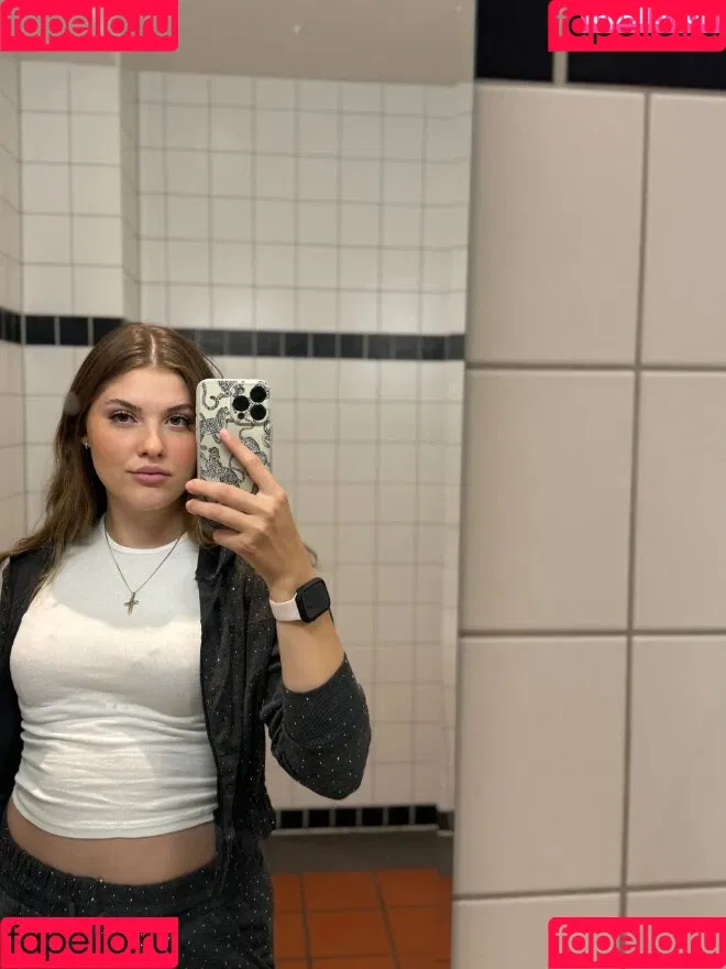 Meli Riveira Onlyfans Photo Gallery 