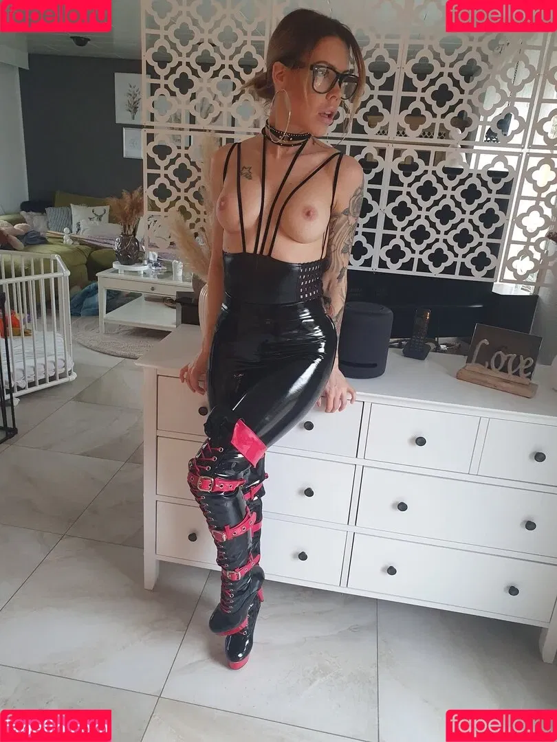 Lara Bergmann Onlyfans Photo Gallery 