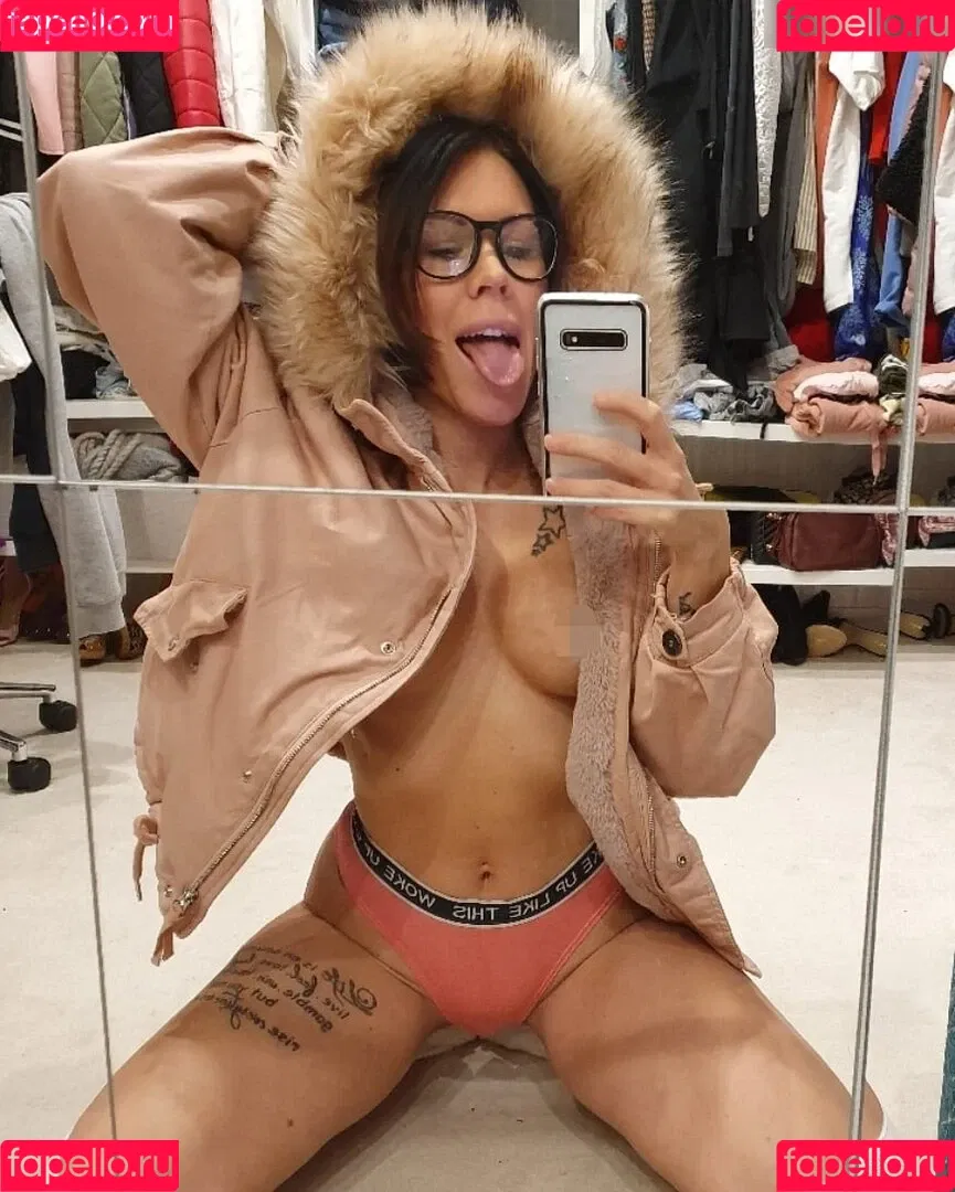 Lara Bergmann Onlyfans Photo Gallery 