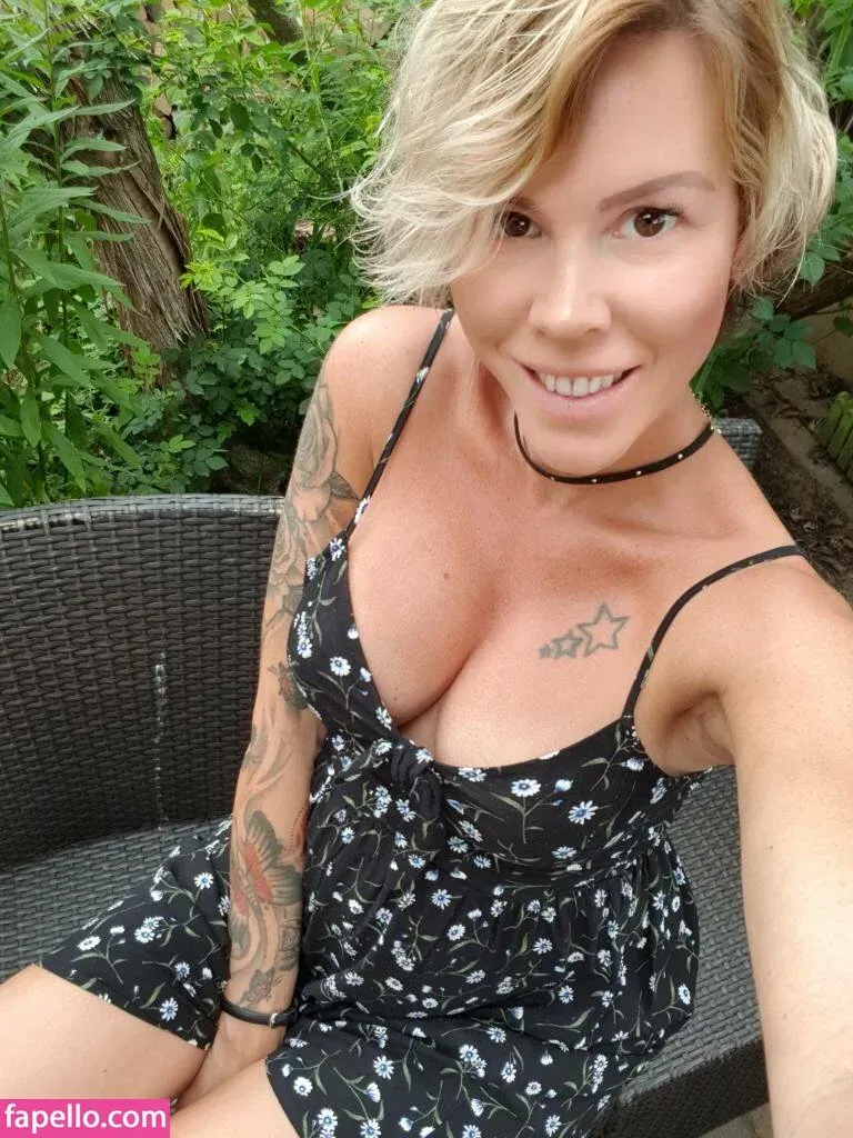 Lara Bergmann Onlyfans Photo Gallery 