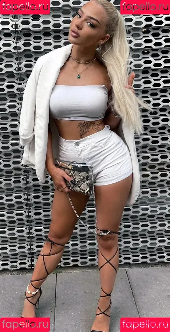 Elaine Victoria Onlyfans Photo Gallery 