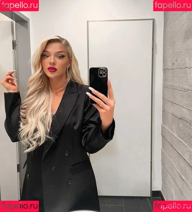 Elaine Victoria Onlyfans Photo Gallery 