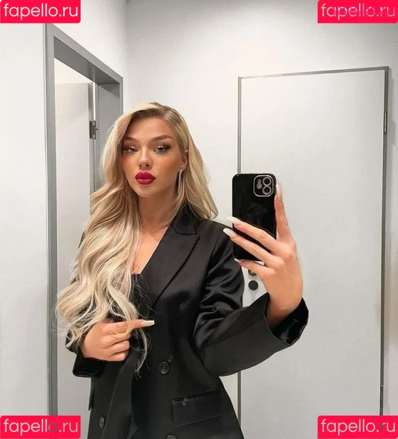 Elaine Victoria Onlyfans Photo Gallery 