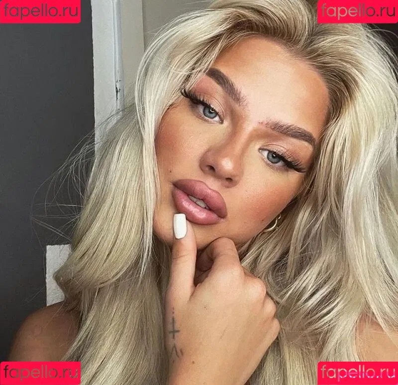 Elaine Victoria Onlyfans Photo Gallery 