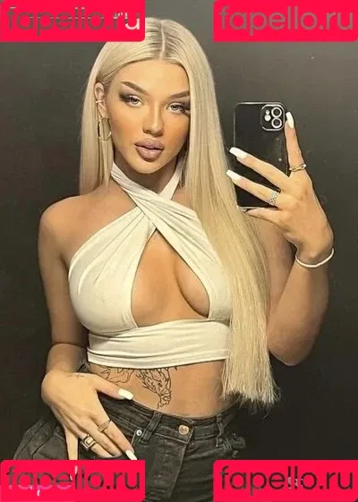 Elaine Victoria Onlyfans Photo Gallery 
