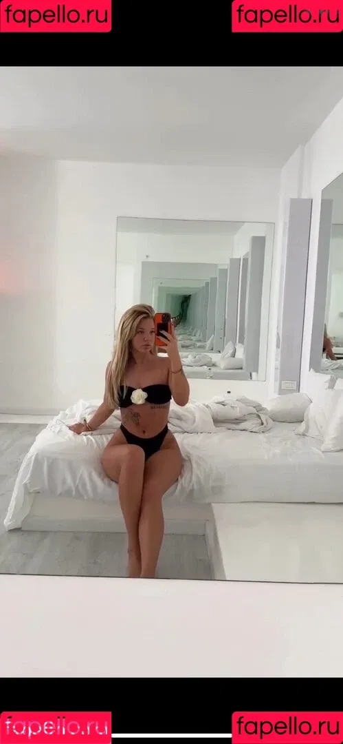Elaine Victoria Onlyfans Photo Gallery 