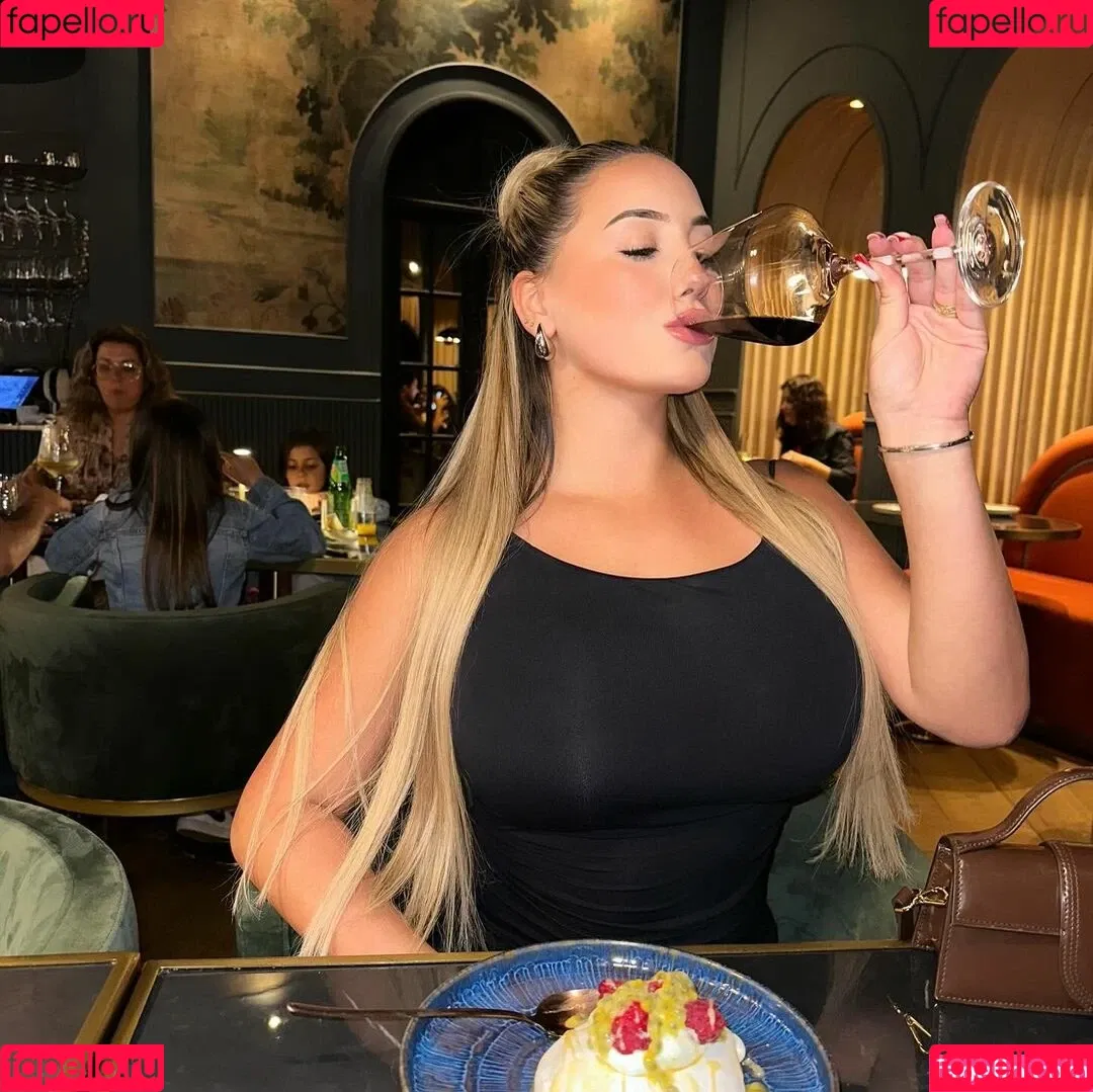 Isabel Ribeiro Onlyfans Photo Gallery 