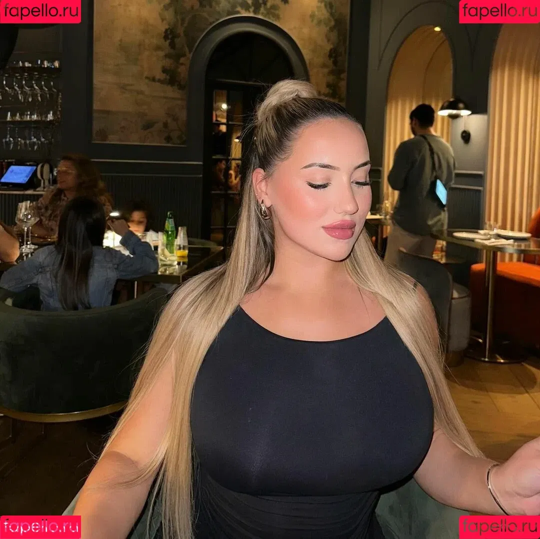 Isabel Ribeiro Onlyfans Photo Gallery 